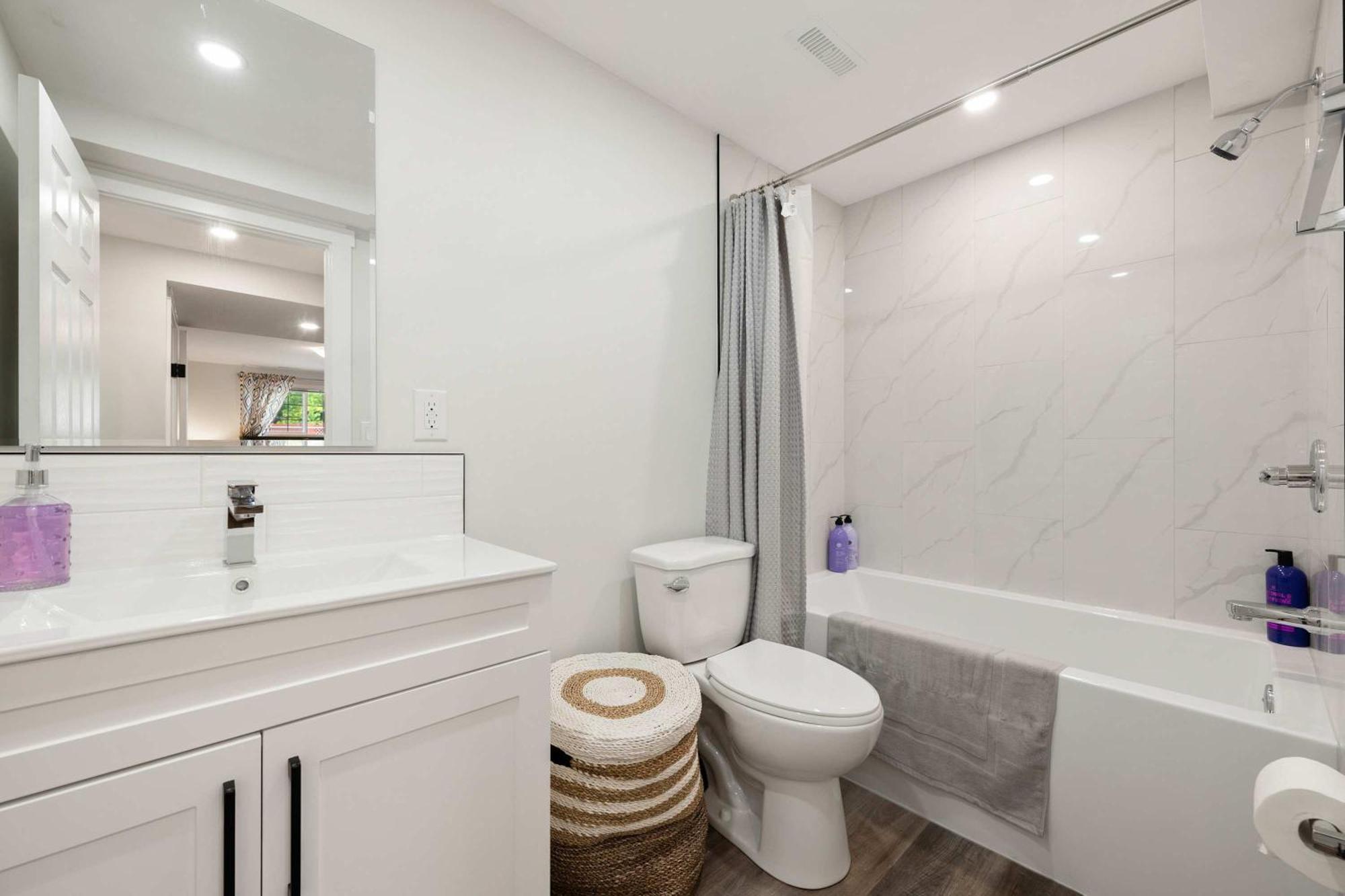 YYC New! Enjoy Yoga Classes! Private 2 Bedroom Suite W Netflix & Banff Pass! Near Championship Golf Course! מראה חיצוני תמונה