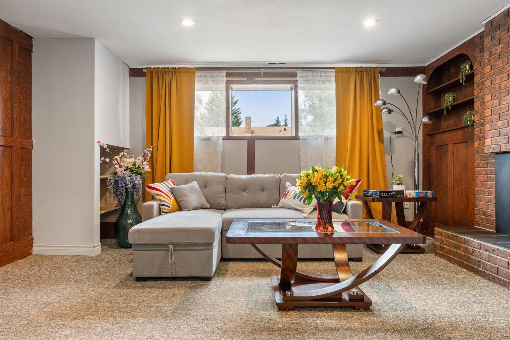 YYC New! Enjoy Yoga Classes! Private 2 Bedroom Suite W Netflix & Banff Pass! Near Championship Golf Course! מראה חיצוני תמונה
