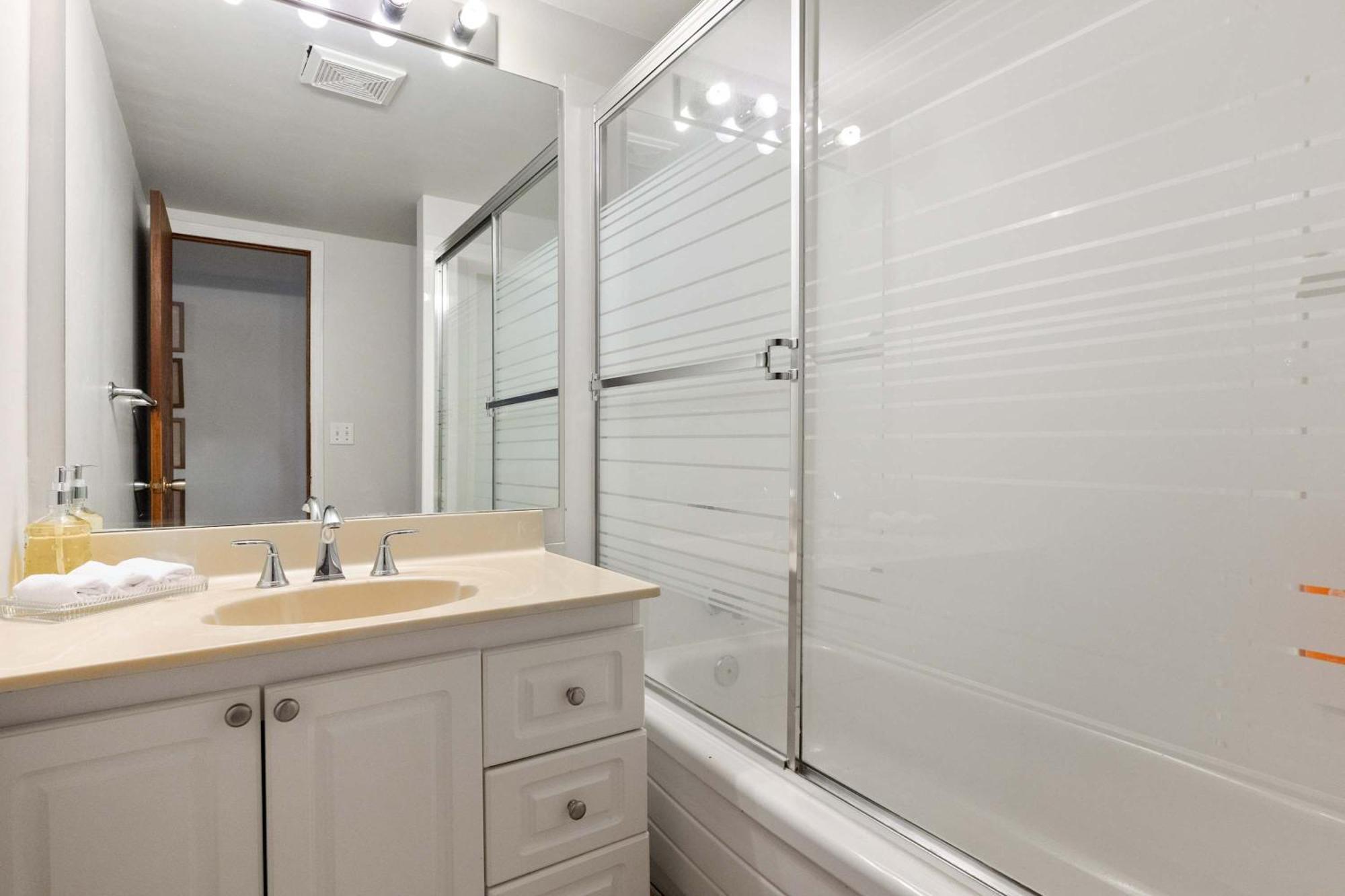 YYC New! Enjoy Yoga Classes! Private 2 Bedroom Suite W Netflix & Banff Pass! Near Championship Golf Course! מראה חיצוני תמונה