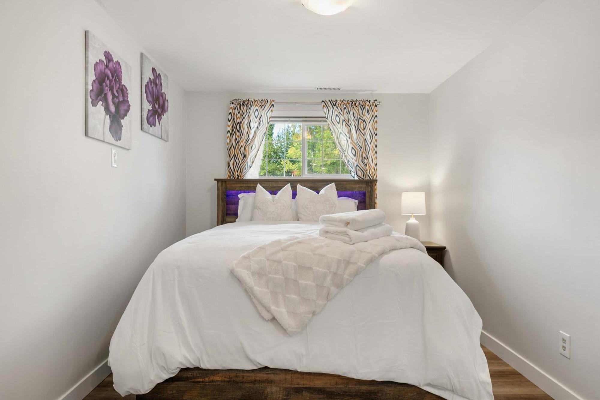YYC New! Enjoy Yoga Classes! Private 2 Bedroom Suite W Netflix & Banff Pass! Near Championship Golf Course! מראה חיצוני תמונה
