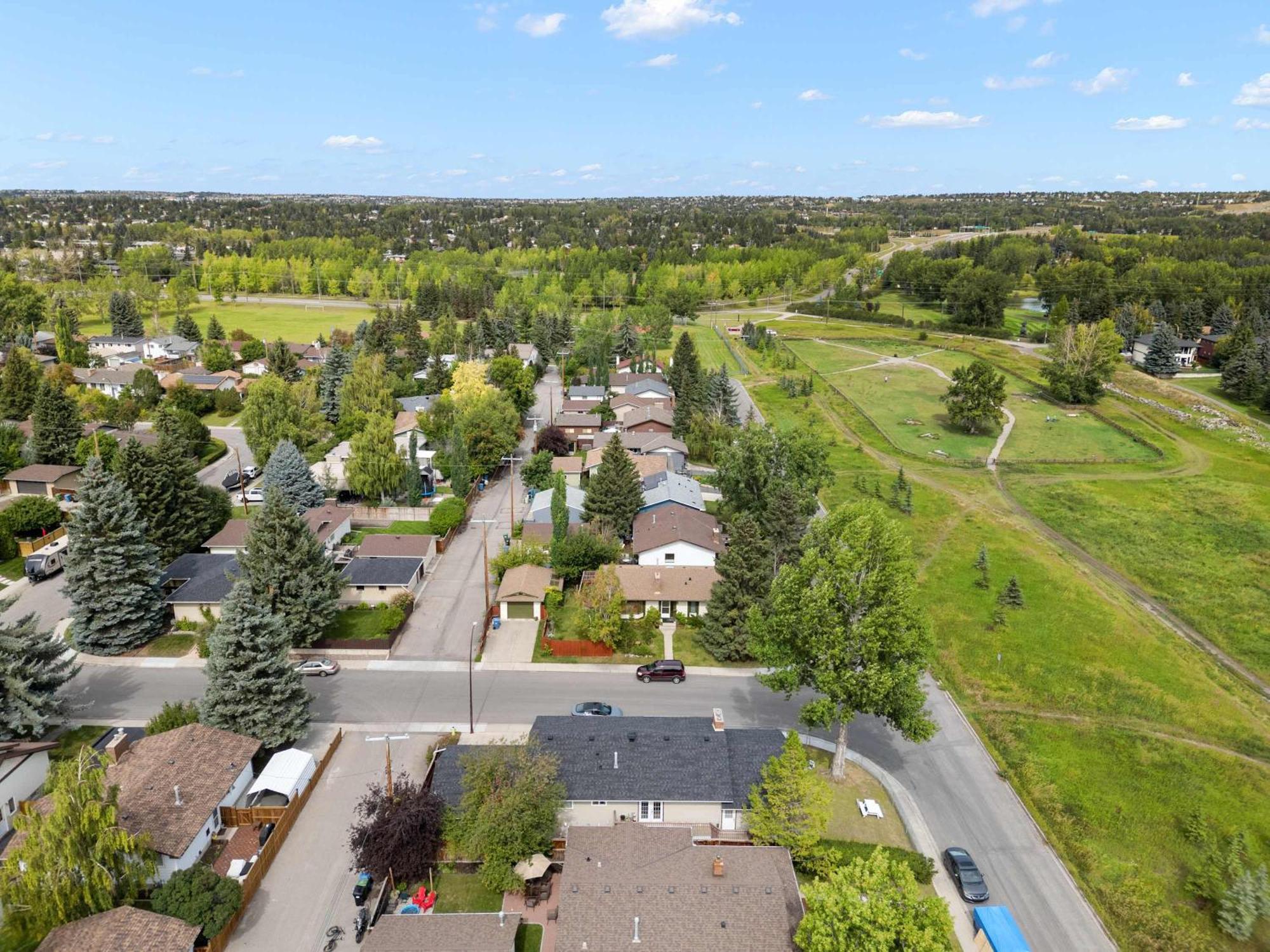 YYC New! Enjoy Yoga Classes! Private 2 Bedroom Suite W Netflix & Banff Pass! Near Championship Golf Course! מראה חיצוני תמונה