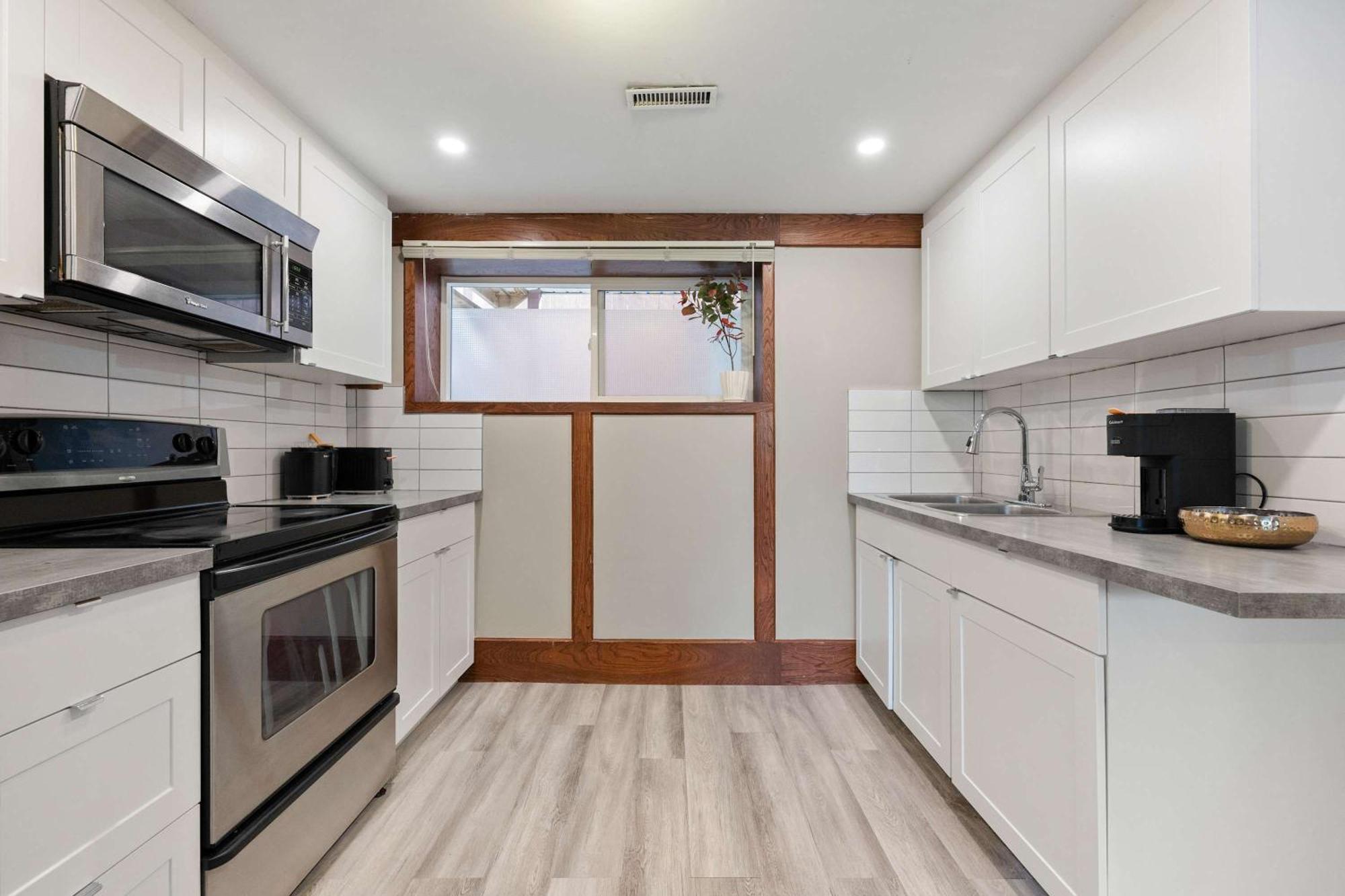 YYC New! Enjoy Yoga Classes! Private 2 Bedroom Suite W Netflix & Banff Pass! Near Championship Golf Course! מראה חיצוני תמונה