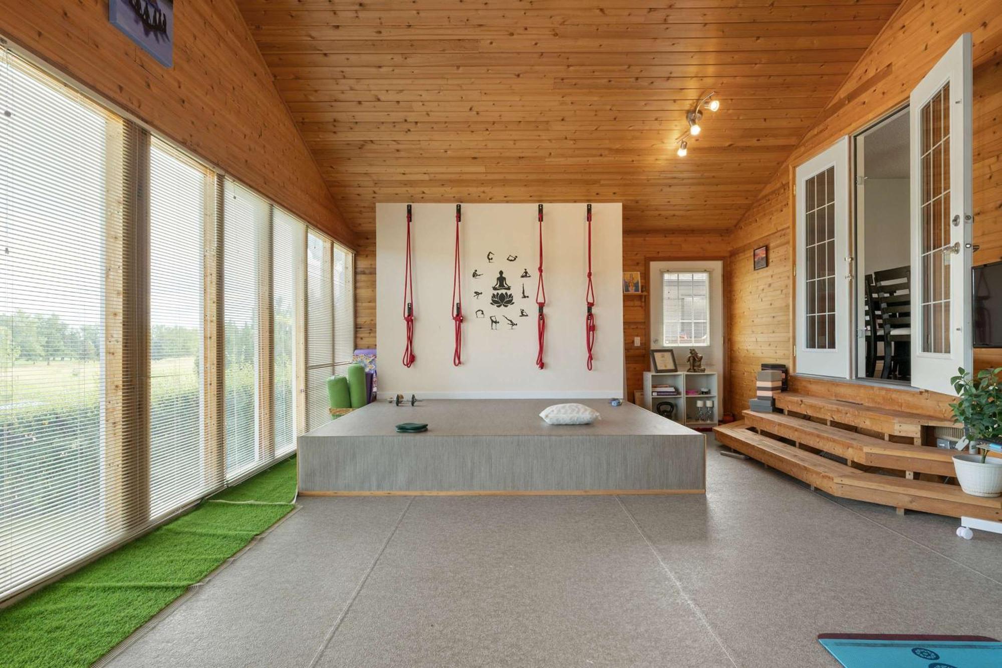 YYC New! Enjoy Yoga Classes! Private 2 Bedroom Suite W Netflix & Banff Pass! Near Championship Golf Course! מראה חיצוני תמונה